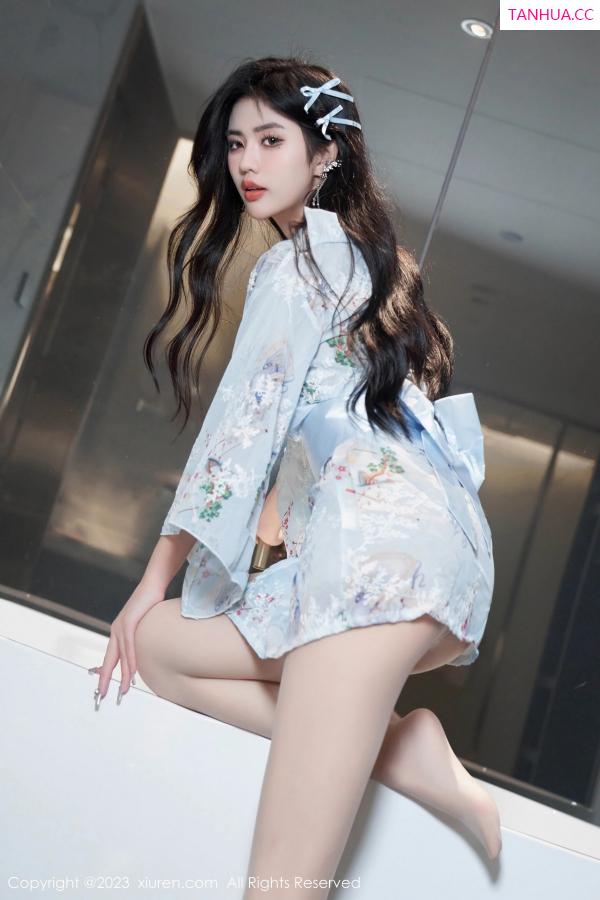李浅浅  [XiuRen]高清写真图 2023.06.15 No.6924 浅浅Danny 丝袜美腿第11张图片